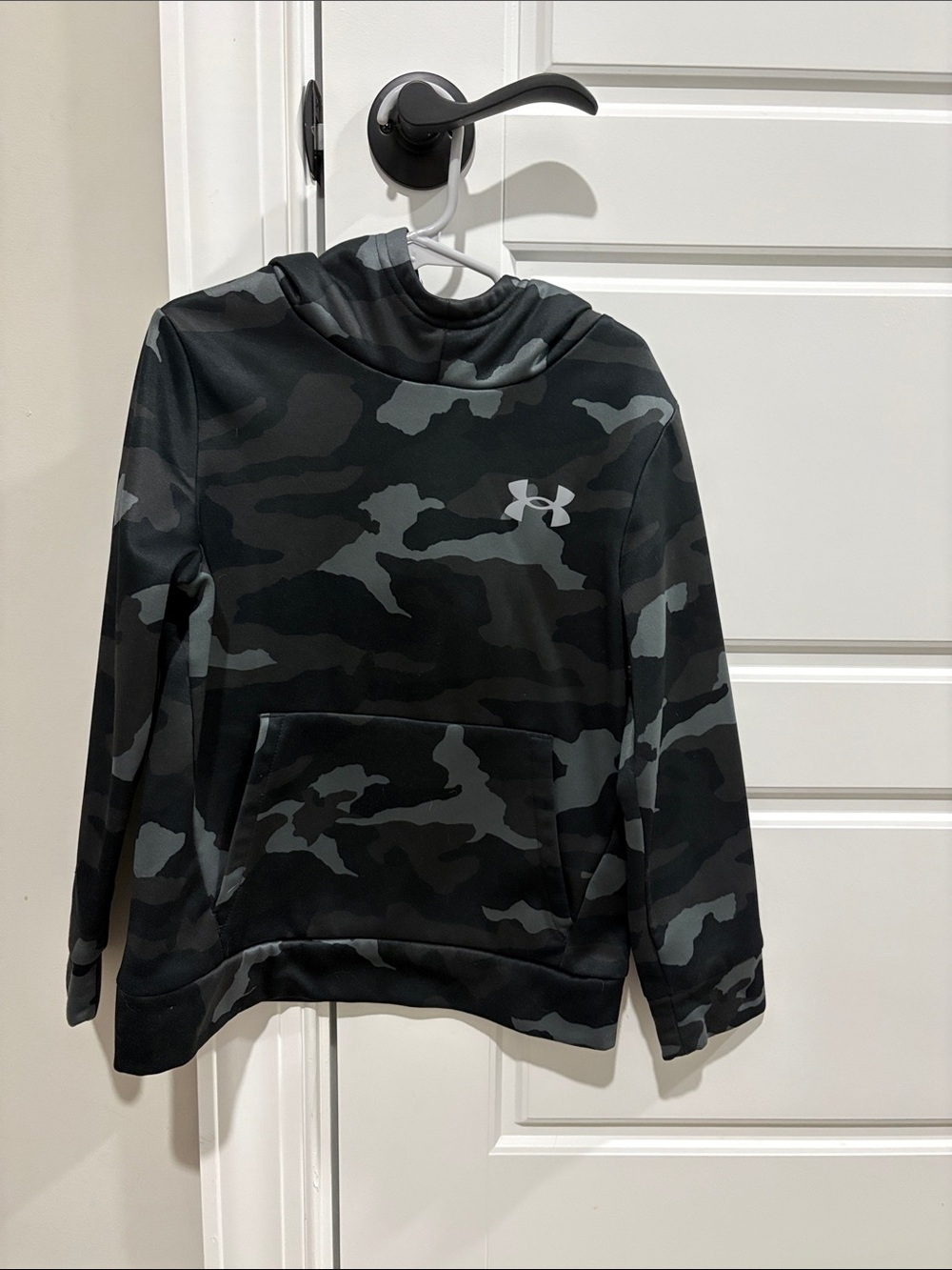 Under Armour Gray & Black Camo Hooded Pullover